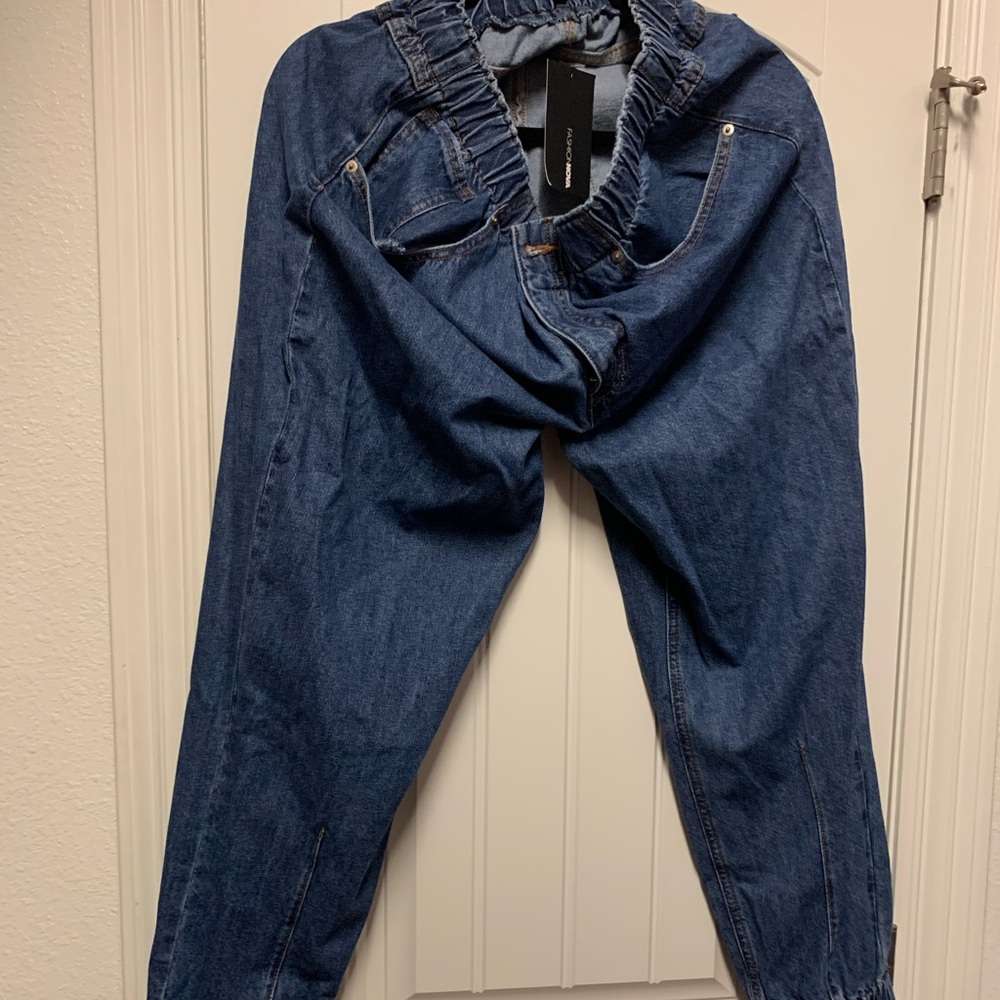 Fashion nova Jean joggers never worn